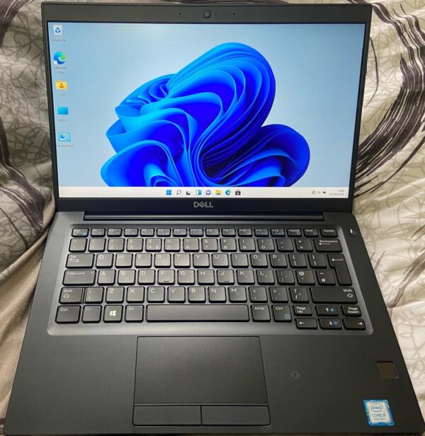 DELL LATITUDE 7390 CORE I5 8 GENERATION 16 GB 256 SSD HDMI WINDOWS 11 PRO WI-FI WEBCAM.